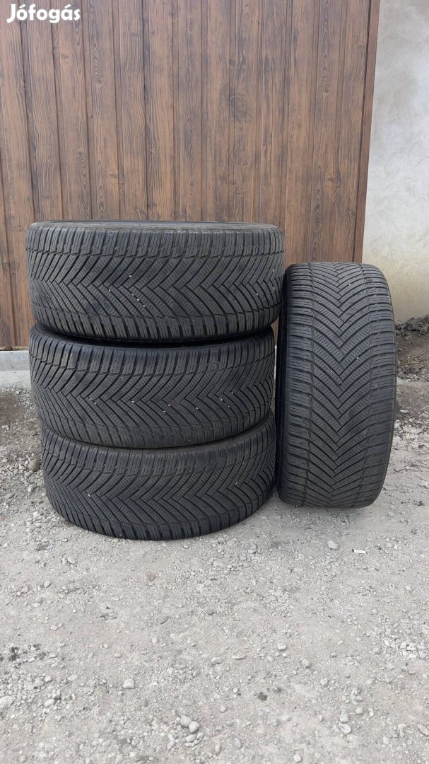 Újszerű 4 évszakos gumi 255/35R20