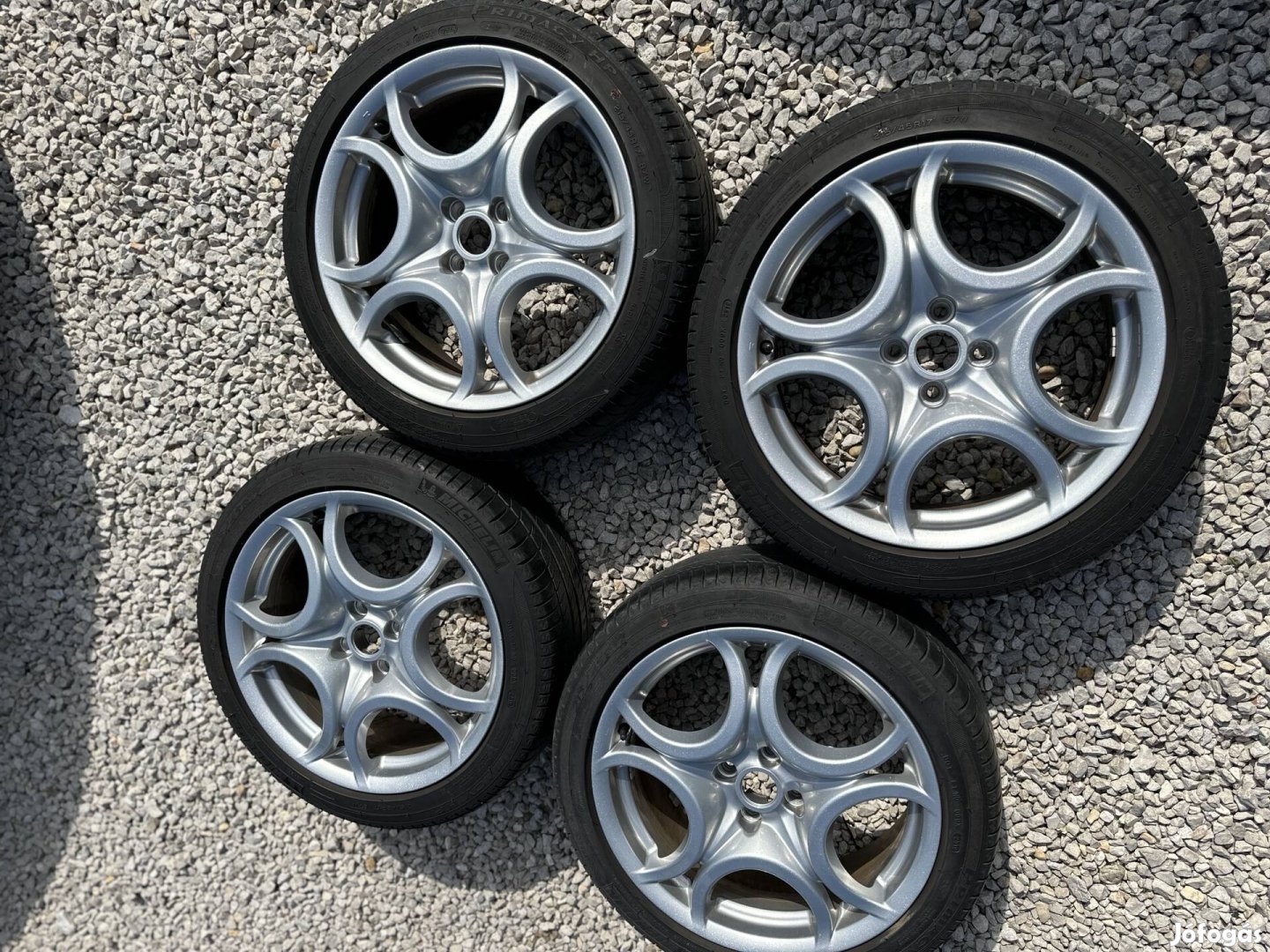 Újszerű 4x98 Alfa Romeo Mito QV alufelni + gumik