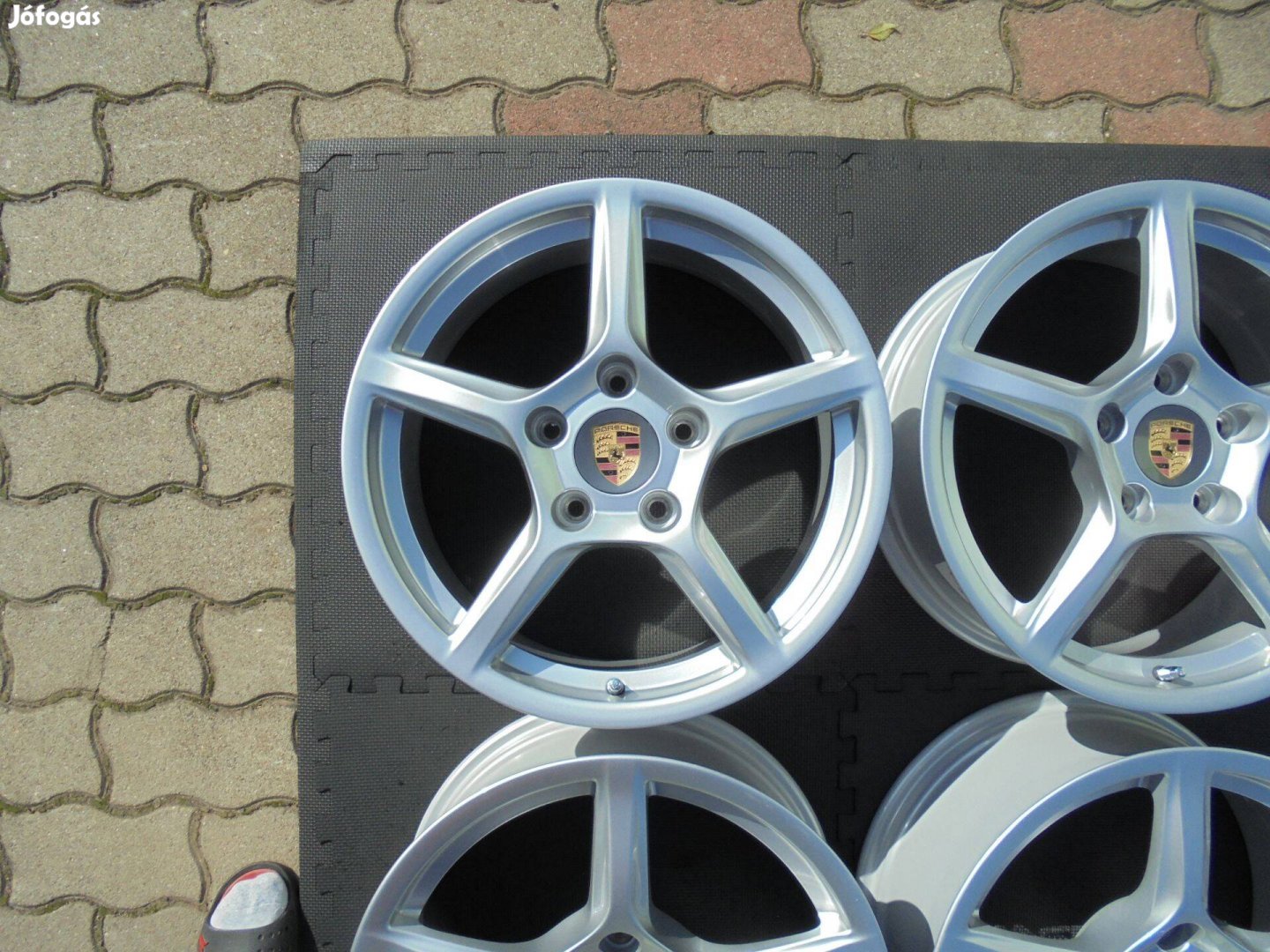Újszerű 5 x 130-as ( Boxter-Cayman ) alufelni eladó