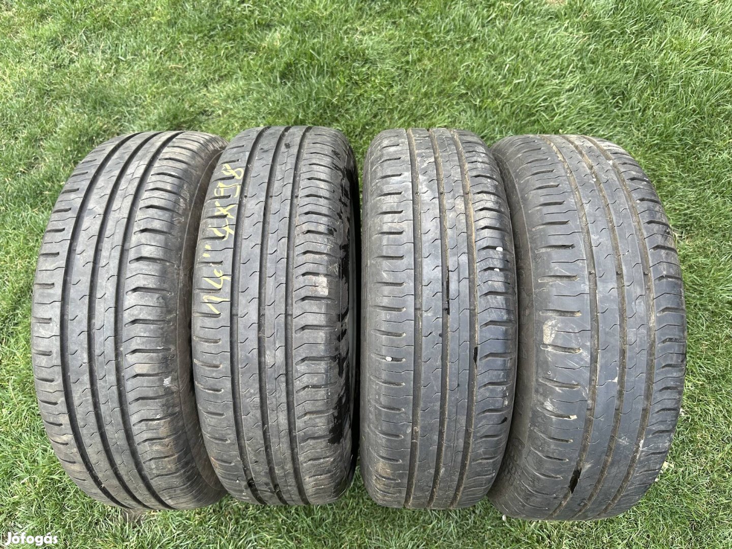 Újszerű 6,5-7mm 175/65 R14 Continental nyári gumi eladó!