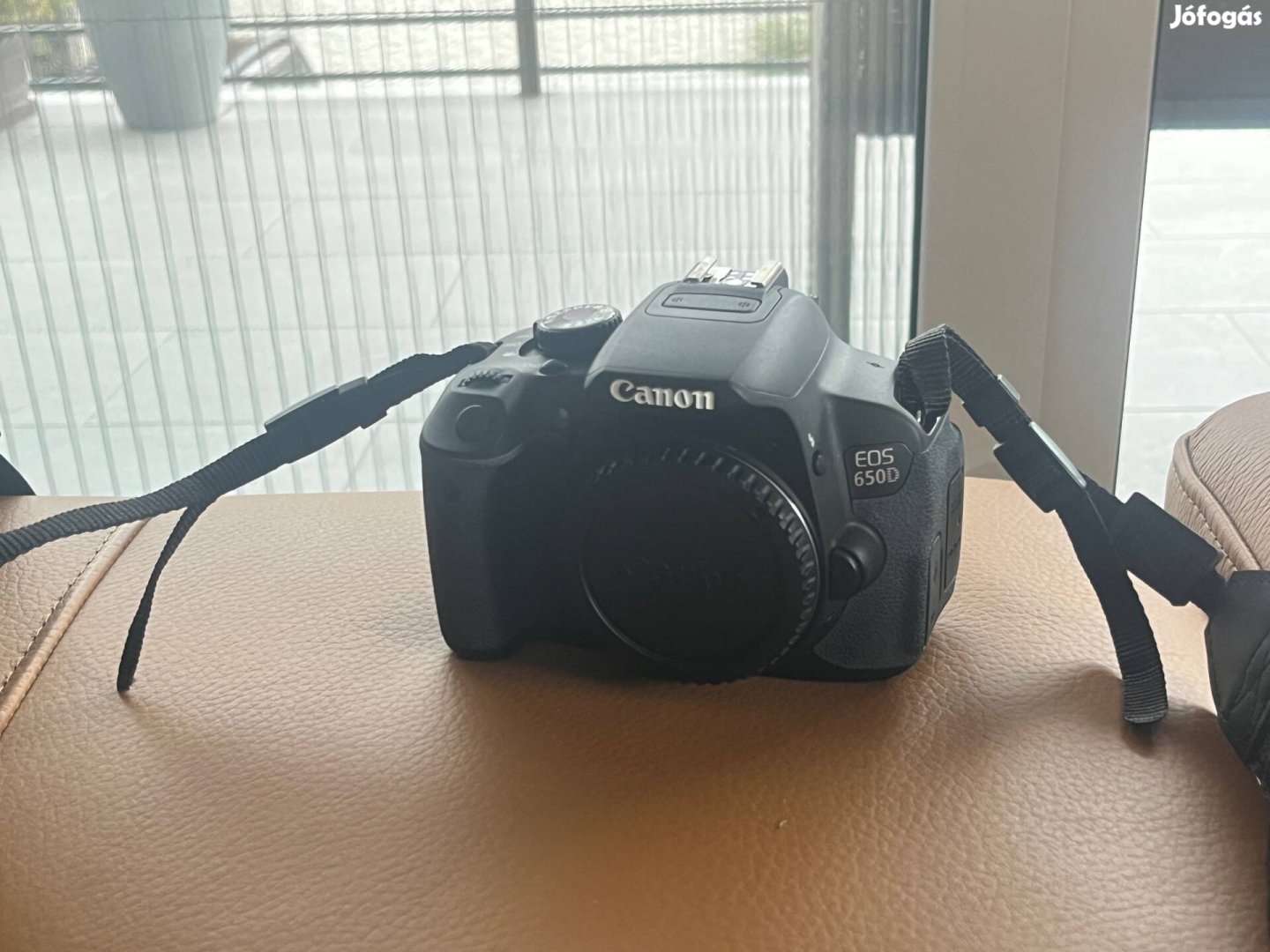 Újszerű Canon EOS 650D szett eladó váz 2db obi táska töltő akku vaku