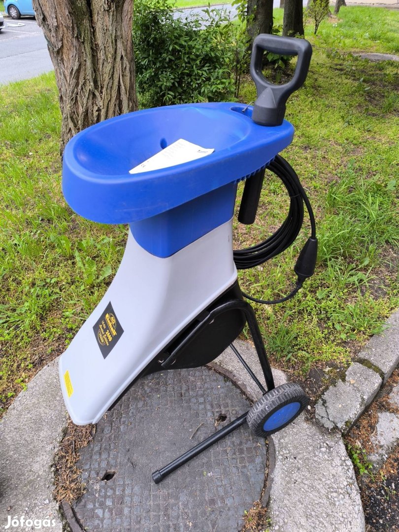 Újszerű Einhell 2400W ágdaráló ágapritó ág daráló aprító!