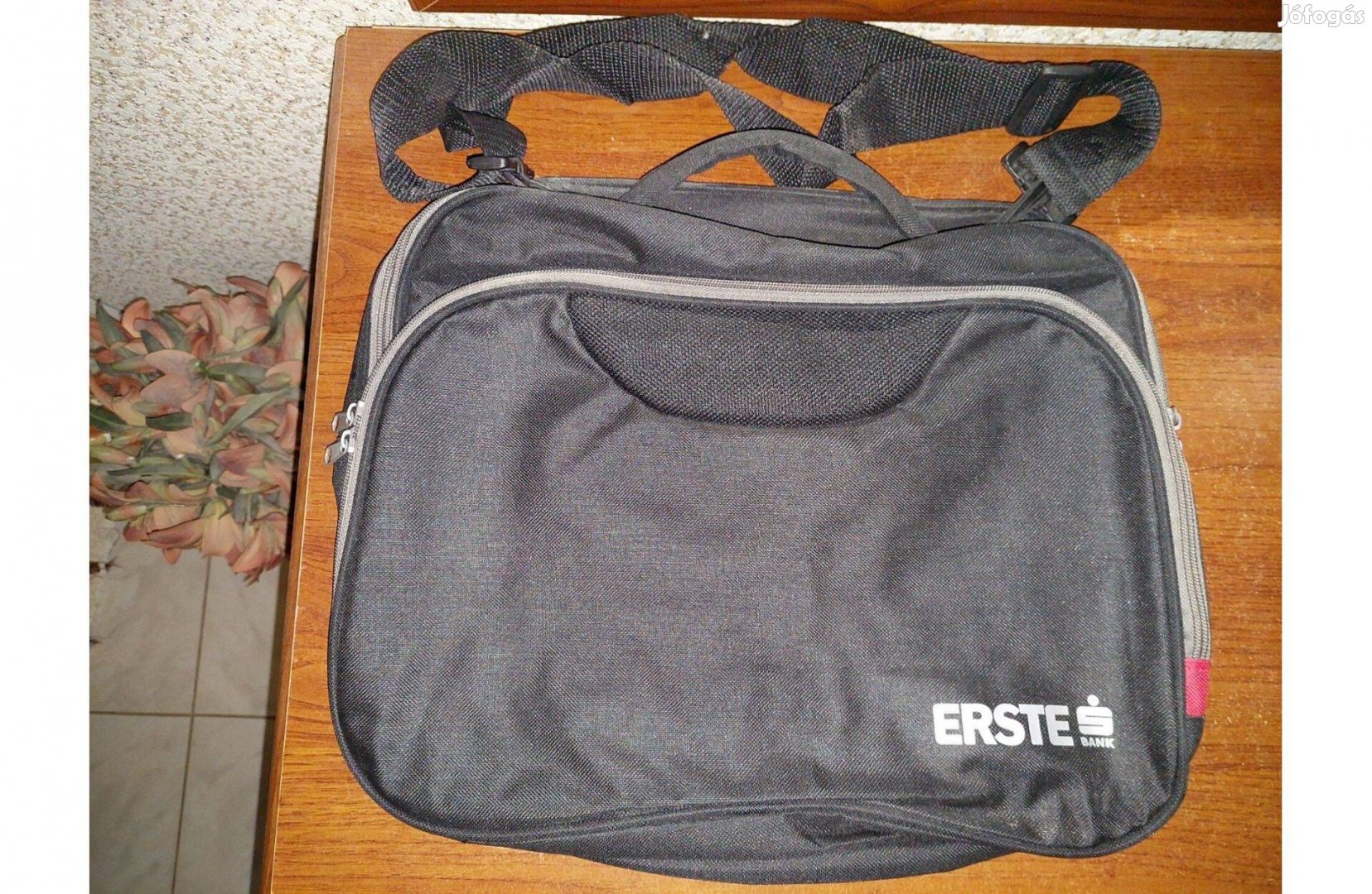 Újszerű Erste laptop táska