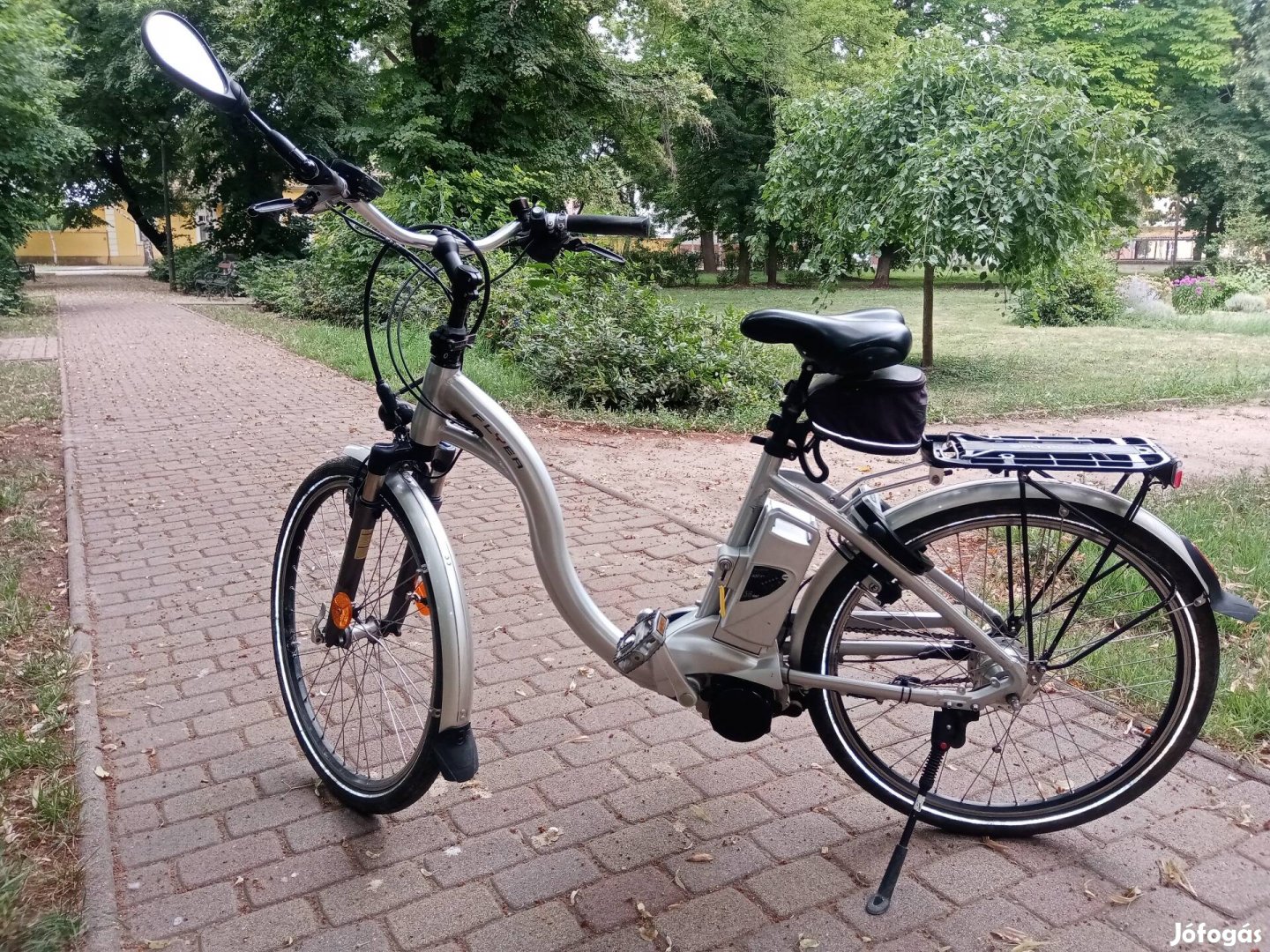 Újszerű Flyer nyomatékszenzoros elektromos kerékpár eladó 