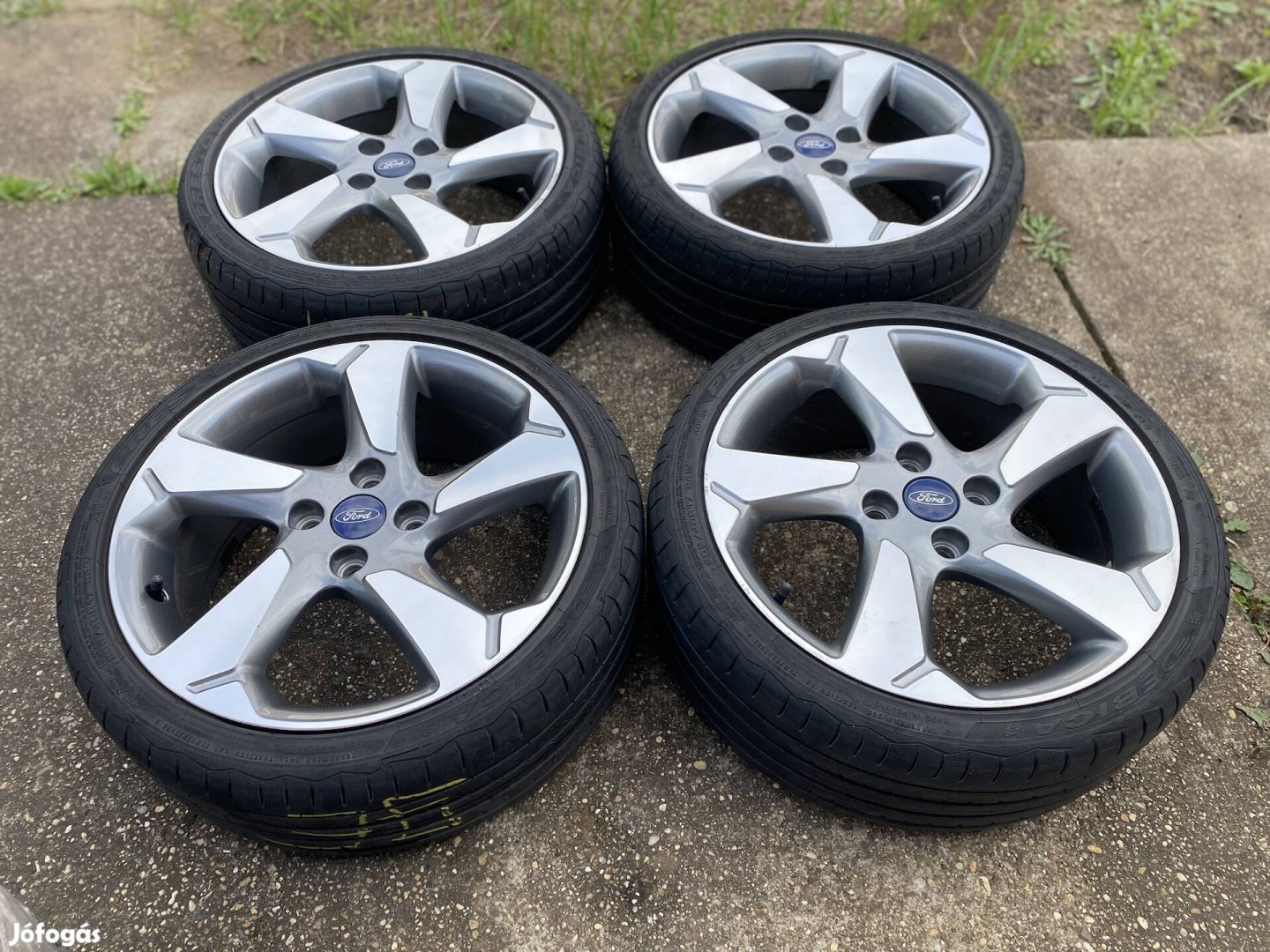 Újszerű Ford Fiesta gyári 17"-os bicolor alufelni szett