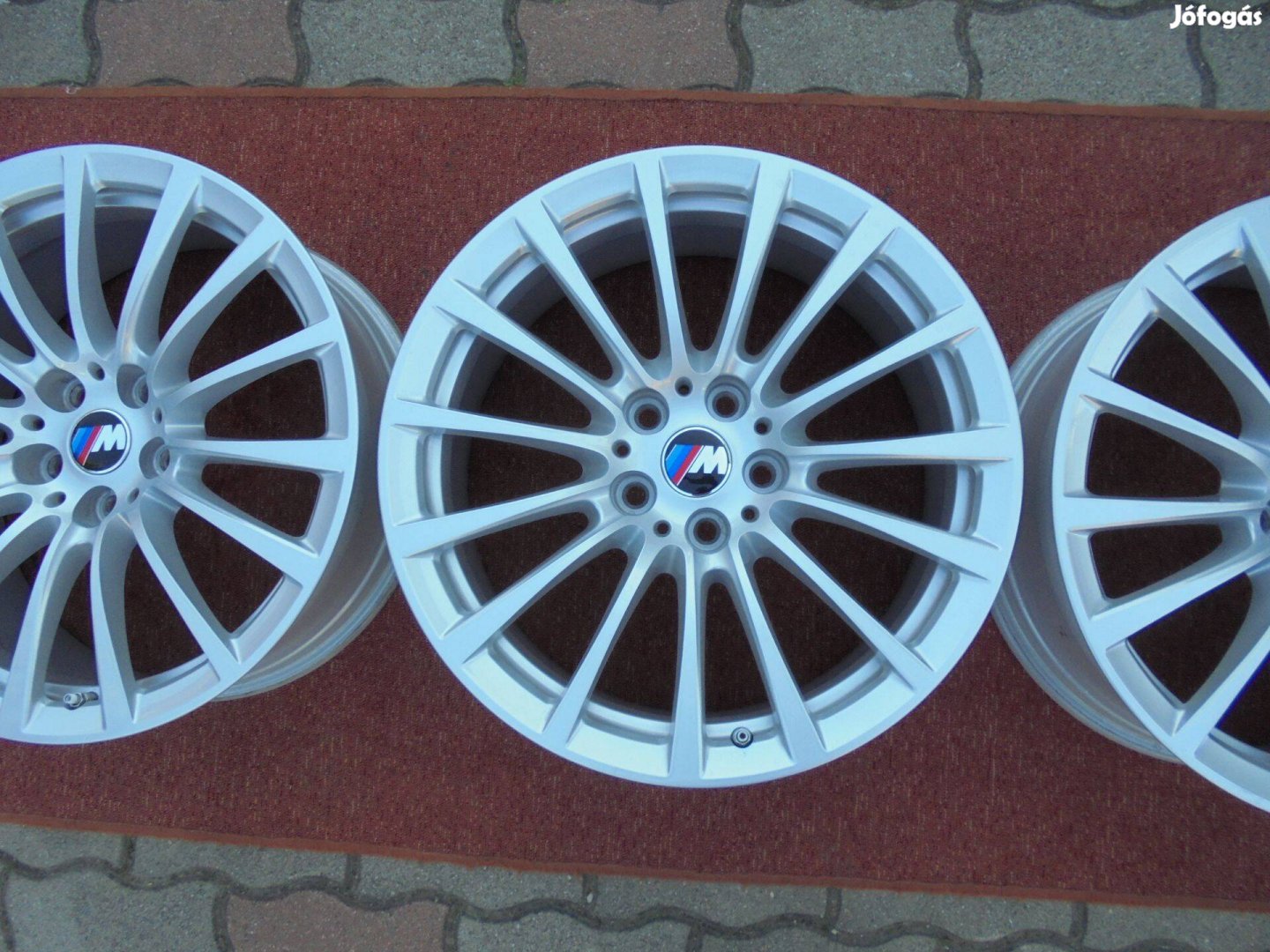 Újszerű Gyári 5 x 112-es G 30-31-es alufelni eladó