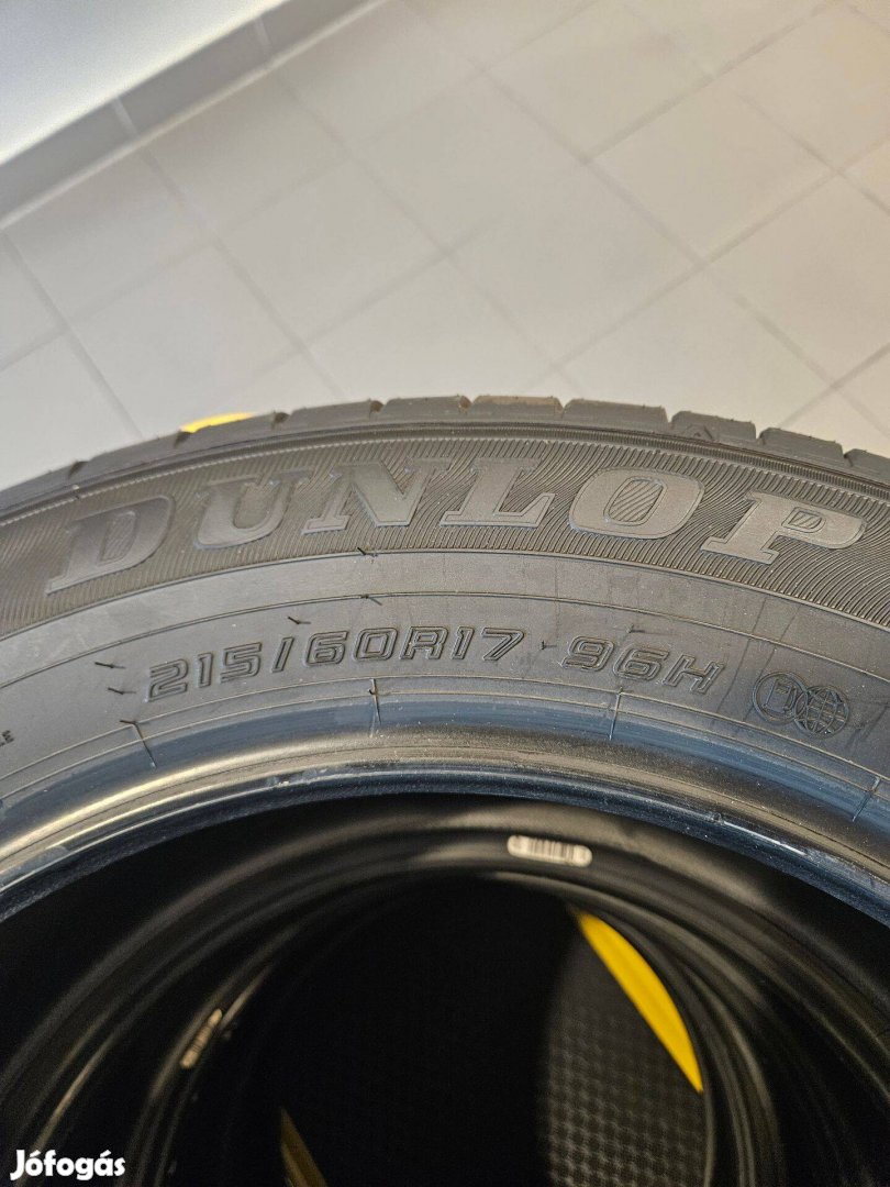 Újszerű Gyári Dunlop Enasave EC300+ 215/60 R17 nyári gumiabroncsok