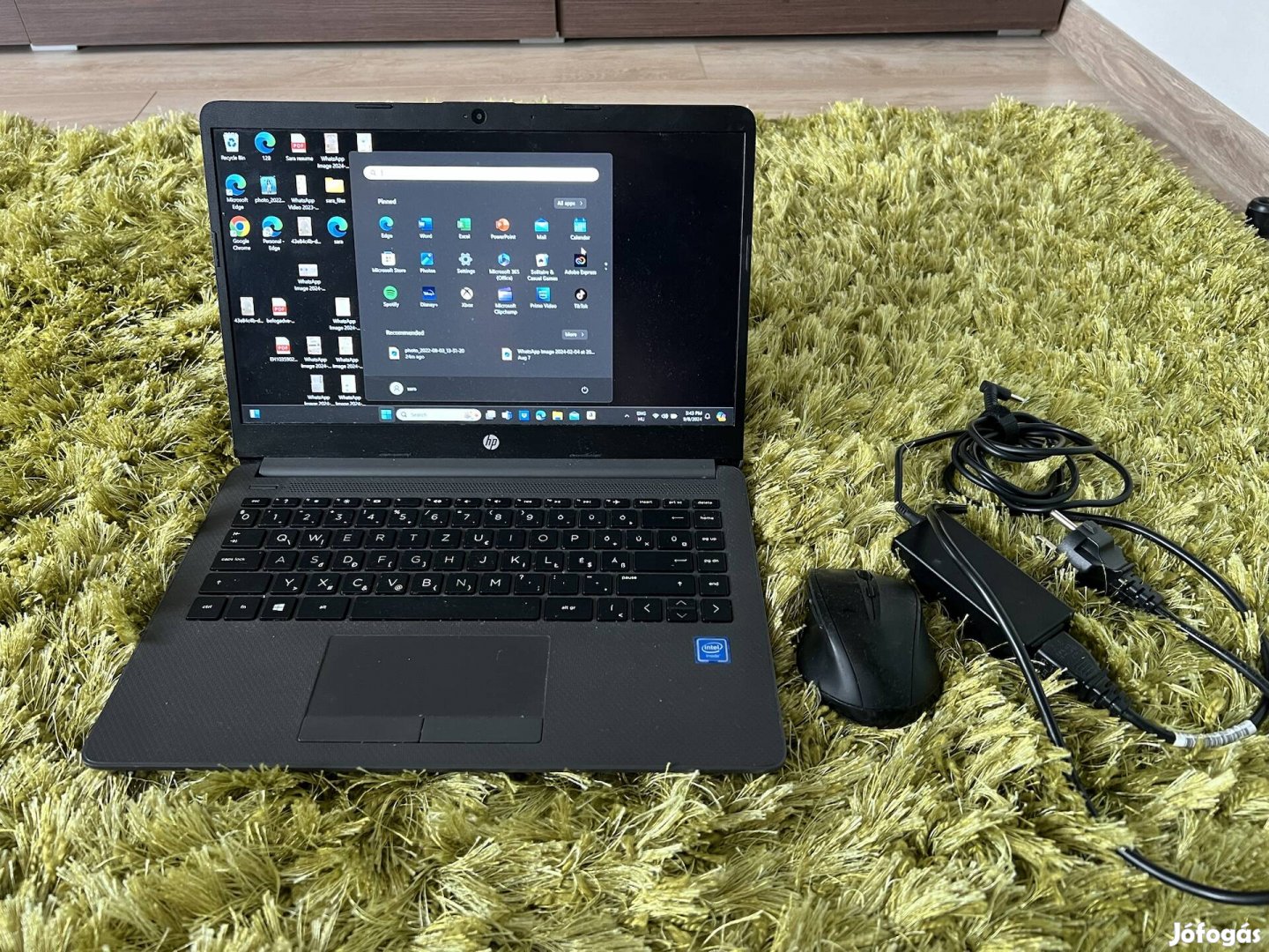 Újszerű HP 240 G8 laptop eladó