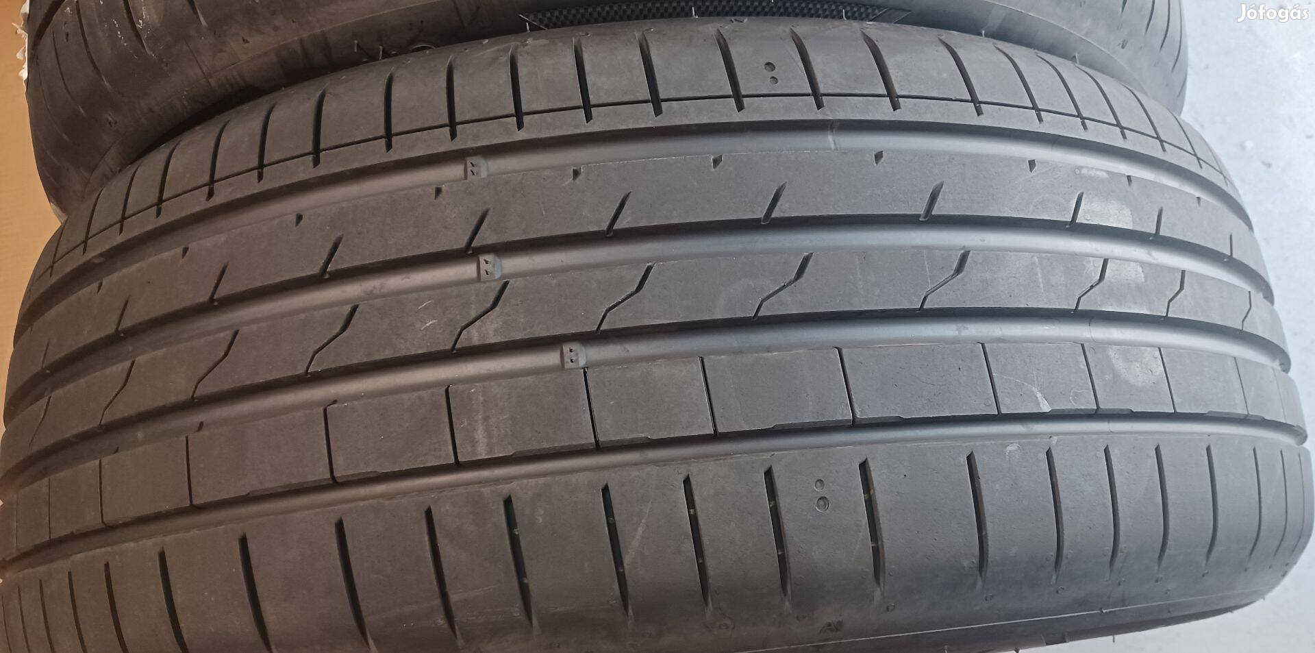 Újszerű Hankook Ventus S1 Evo3 225/55 R18 nyári gumik 95e./4db.7mm