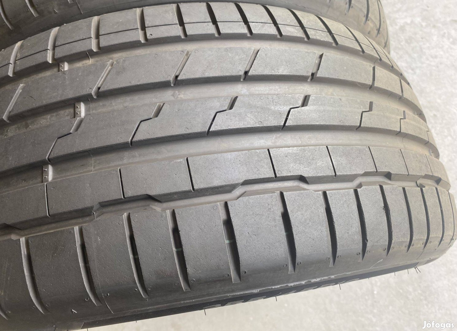 Újszerű Hankook Ventus S1 Evo3 255/45 R19 nyári gumik 4db.7,5mm