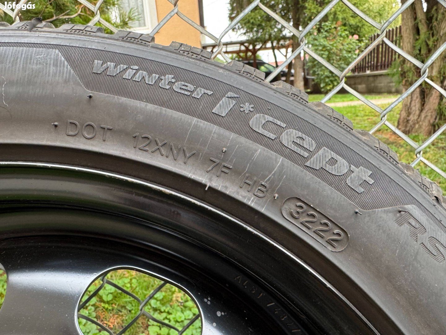 Újszerű Hankook téligumi 195/55 R16 eladó