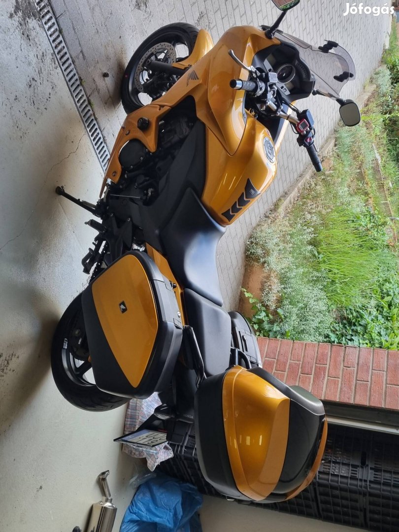 Újszerű Honda CBF1000Fa típ.túra motor