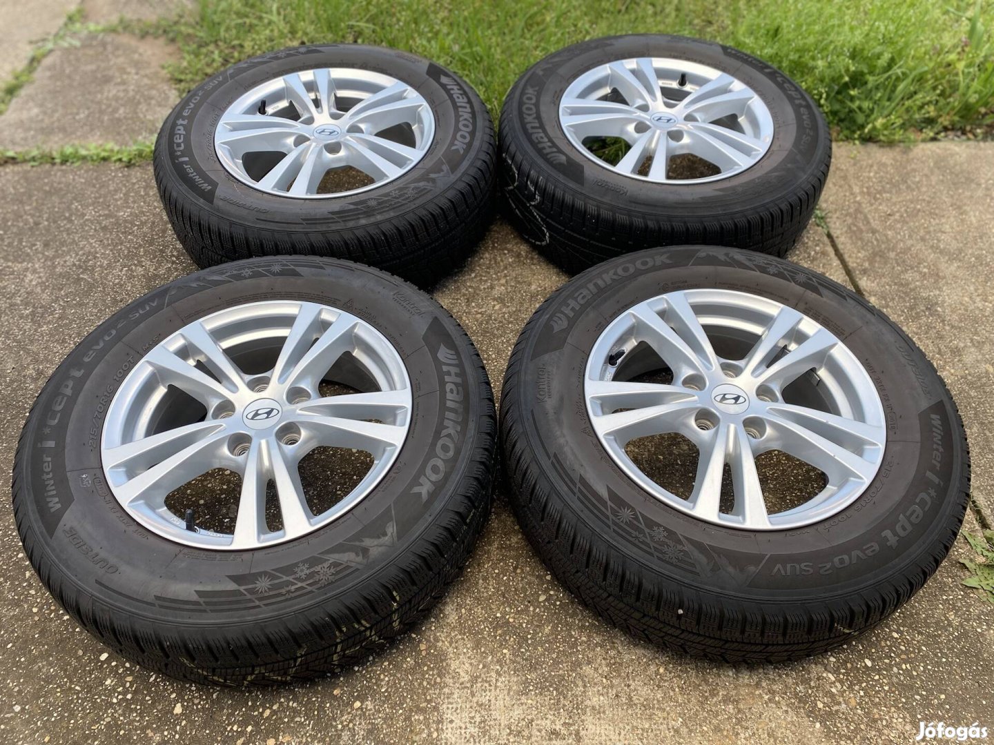 Újszerű Hyundai ix35/Tucson gyári 16"-os alufelni 215/70R16