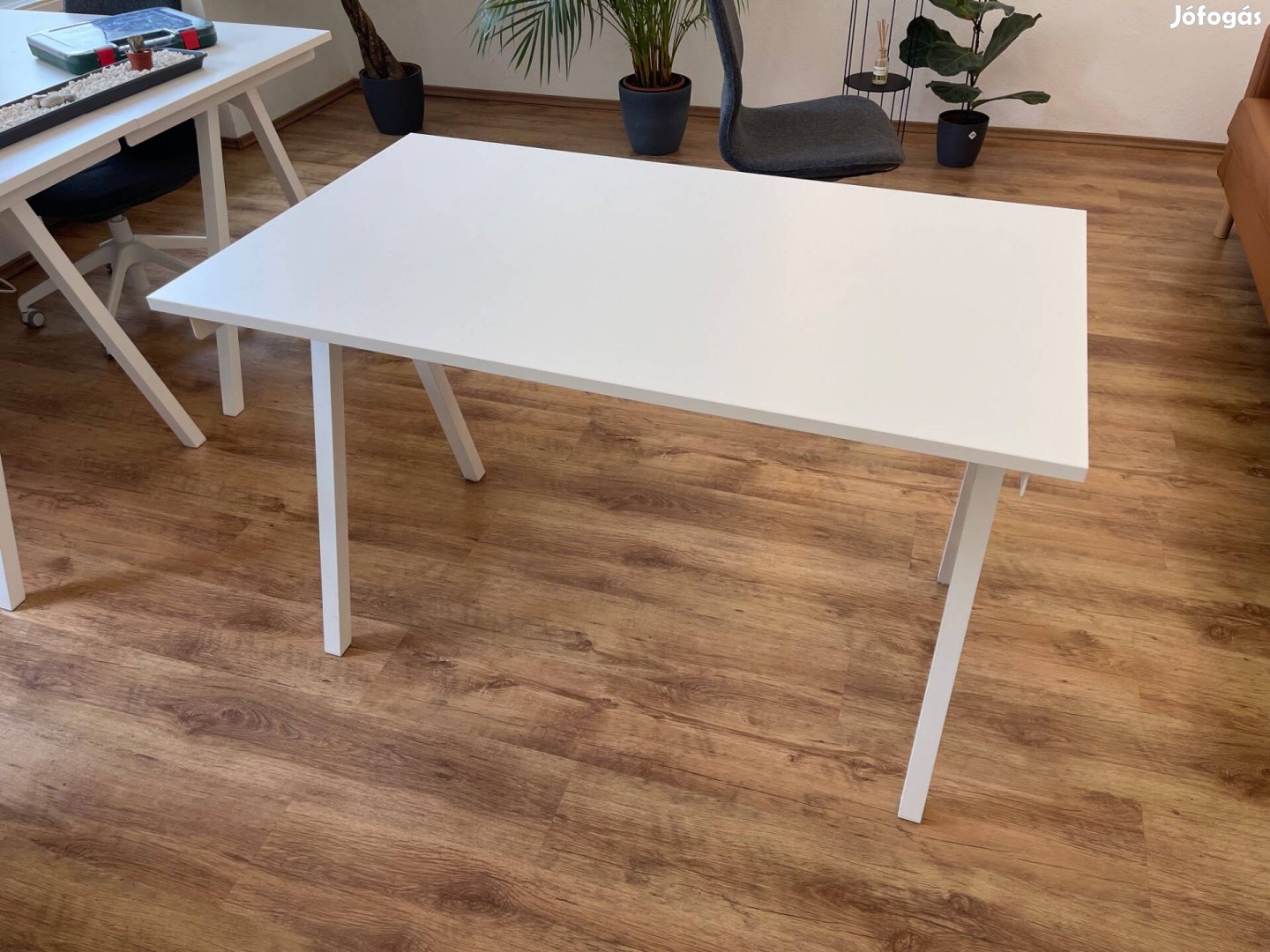 Újszerű IKEA Trotten Íróasztal, fehér, 120x70 cm