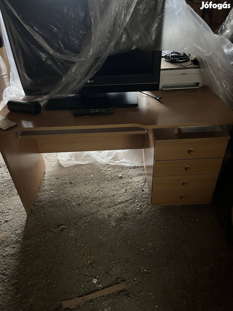 Újszerű Íróasztal