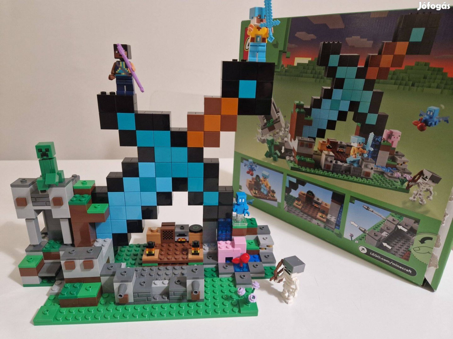 Újszerű LEGO 21244 Minecraft - A kardos erődítmény