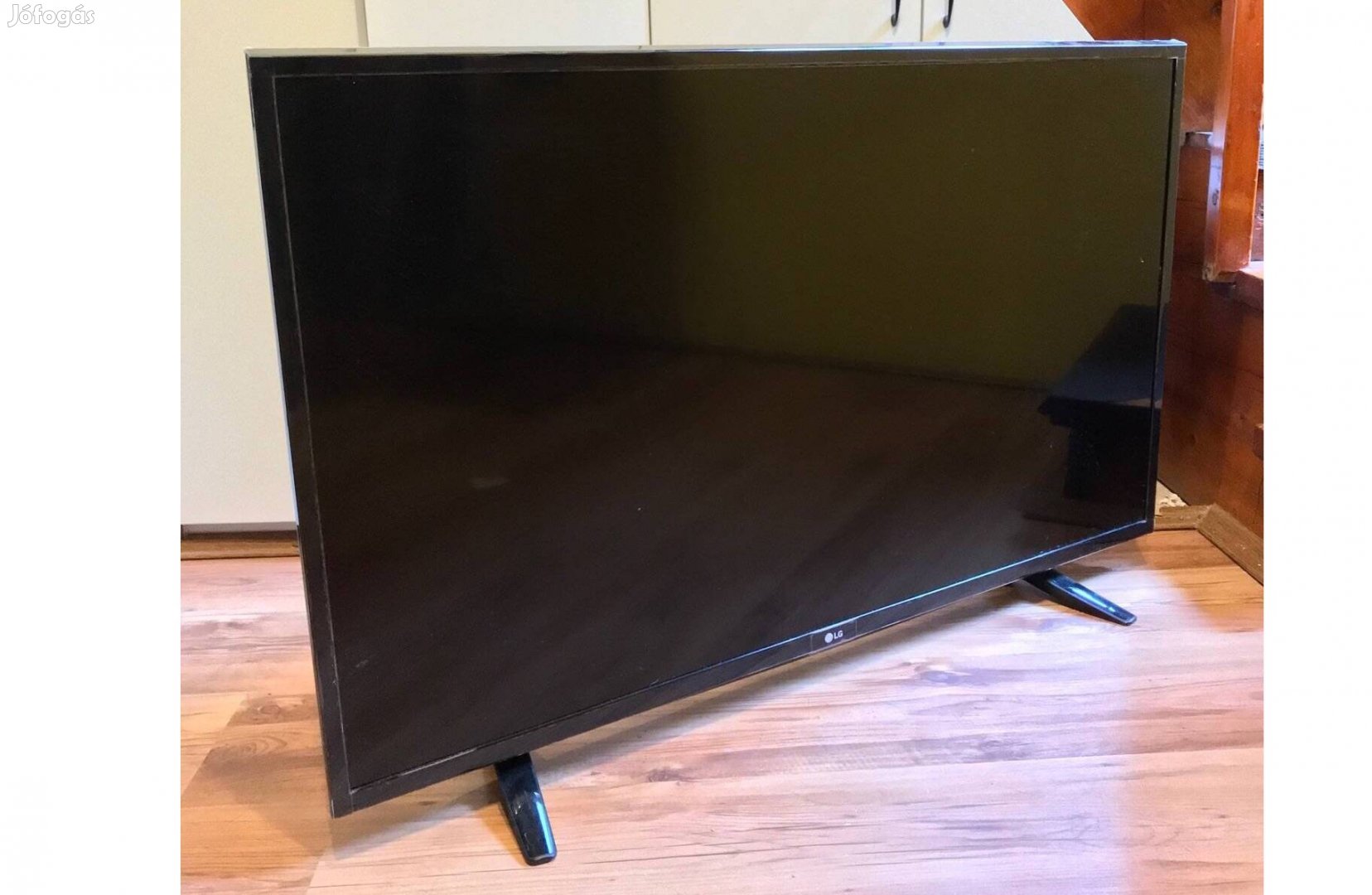 Újszerű LG Tv eladó kiegészítő HDMI kábellel