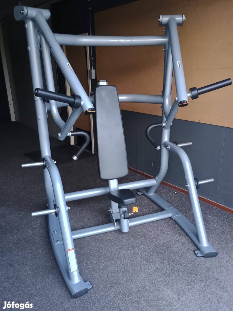 Újszerű Matrix Magnum Vertical Bench Press, mellnyomó 
