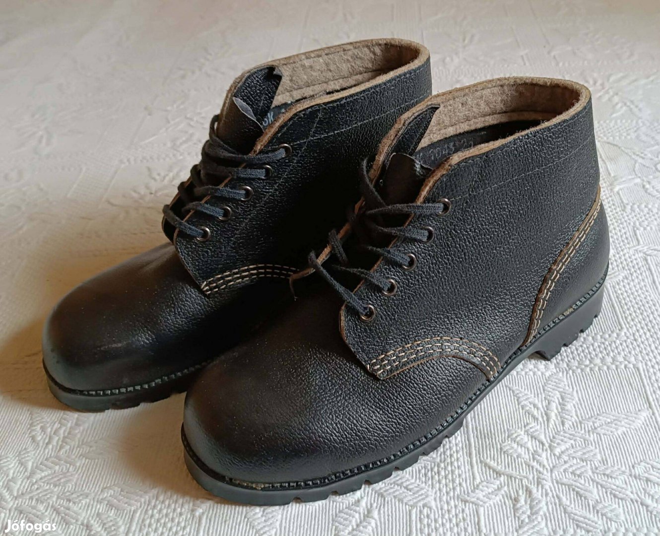 Újszerű NDK Szerelő Munkavédelmi Fekete Bőr Bakancs 42 méret