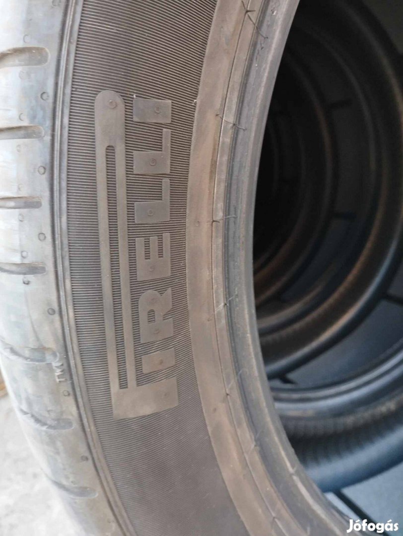 Újszerű Pirelli P Zero nyári gumik 255/45R20 6mm