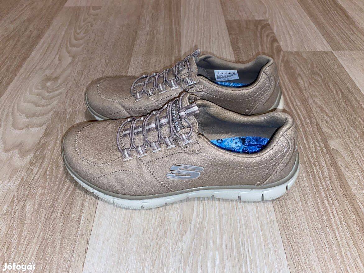 Újszerű Skechers Empire Take Charge sportos félcipő 37.5 -es