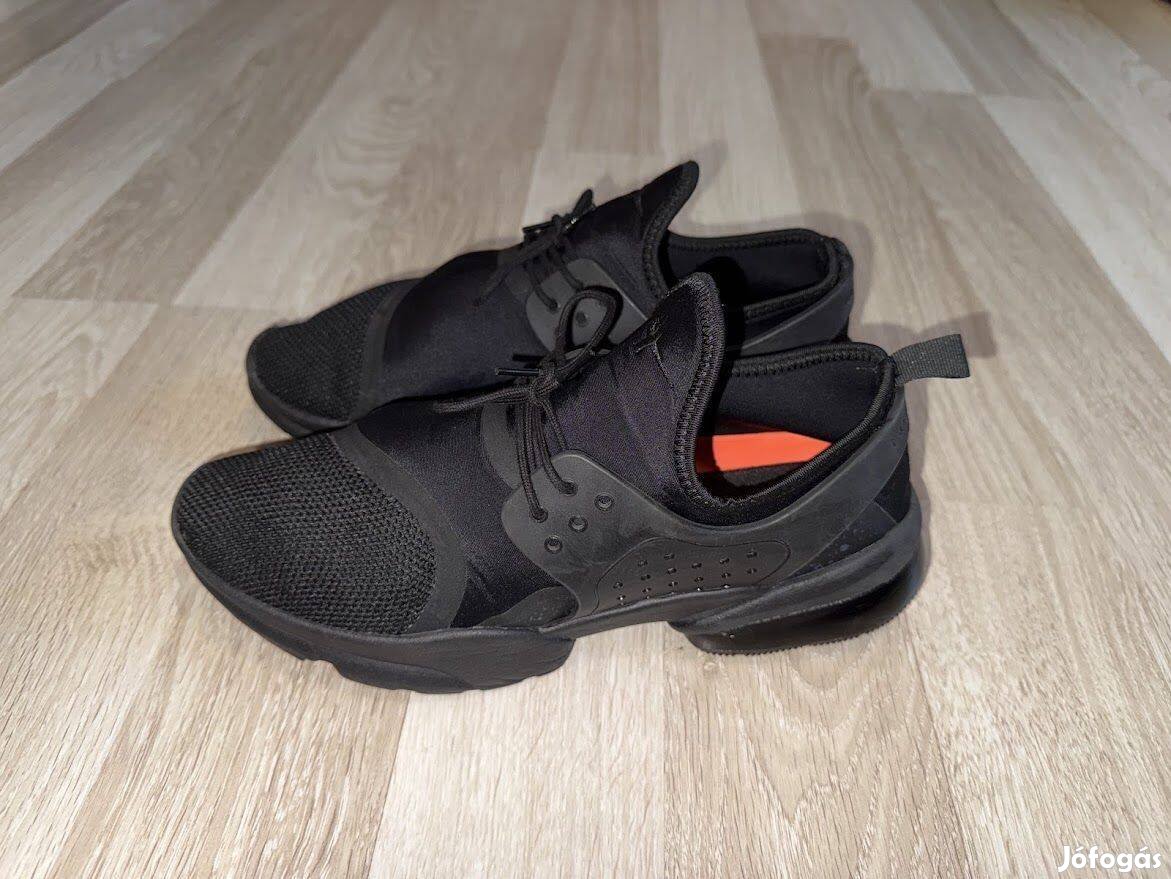 Újszerű Tamaris sportos félcipő 41 -es