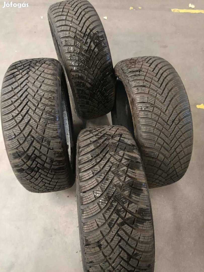 Újszerű Téligumi 205/45R 17