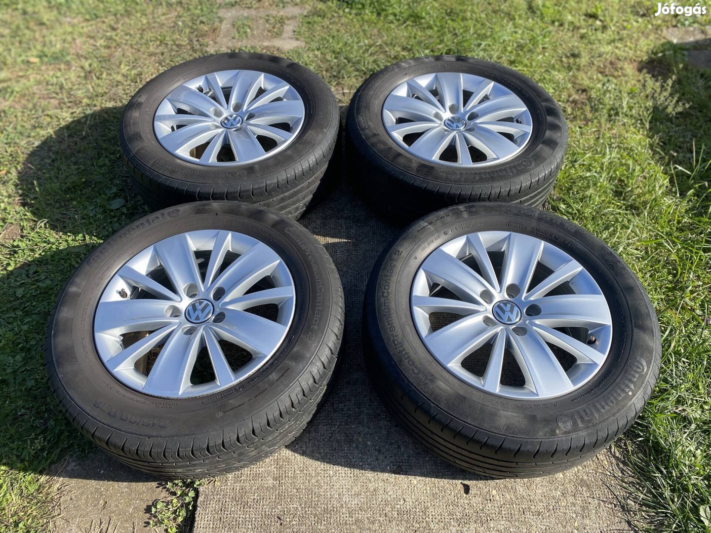 Újszerű VW Sharan 7N gyári 16"-os alufelni szett 215/60R16