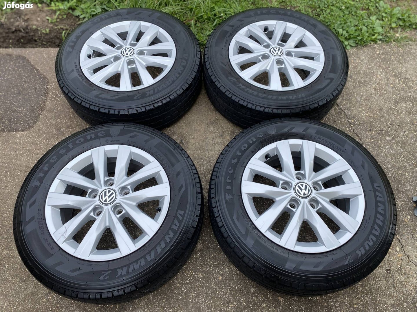 Újszerű VW Transporter T6 gyári 16" felni 215/65R16C Firestone