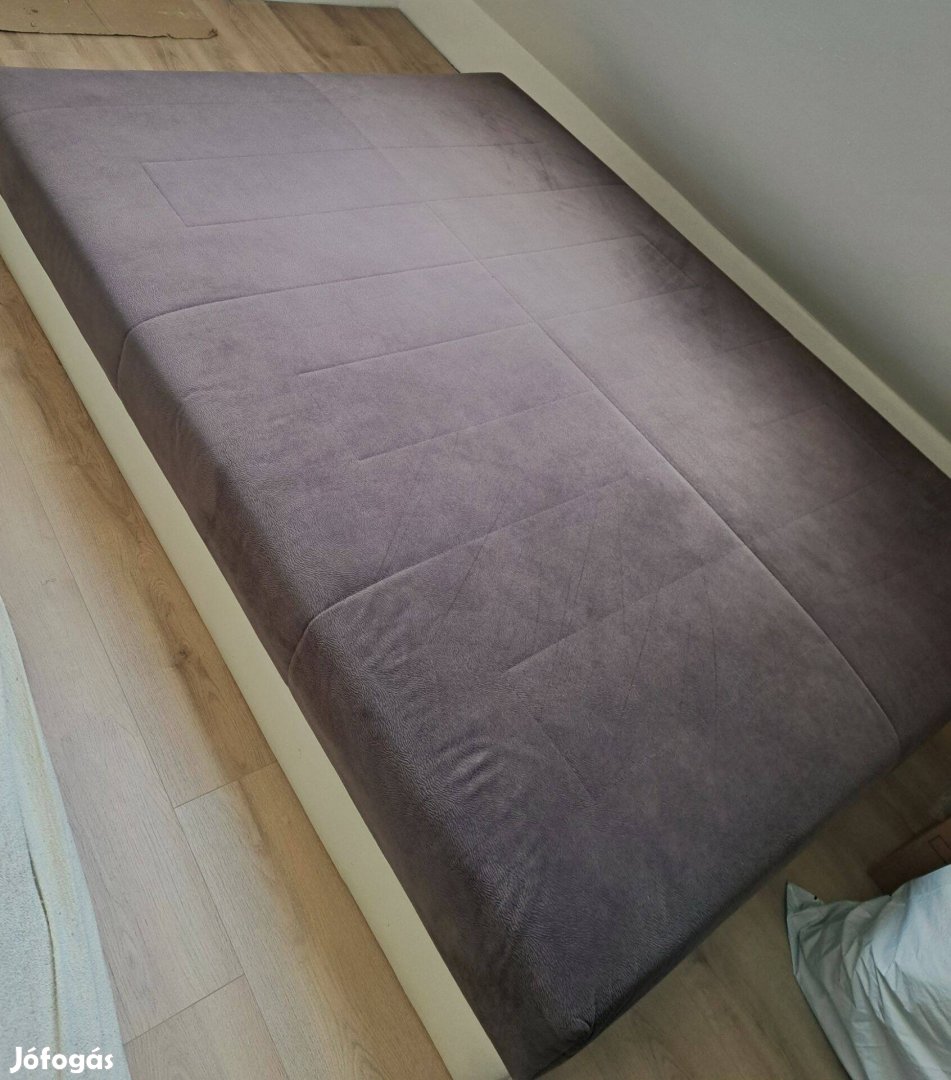 Újszerű, 140x200-as ágy