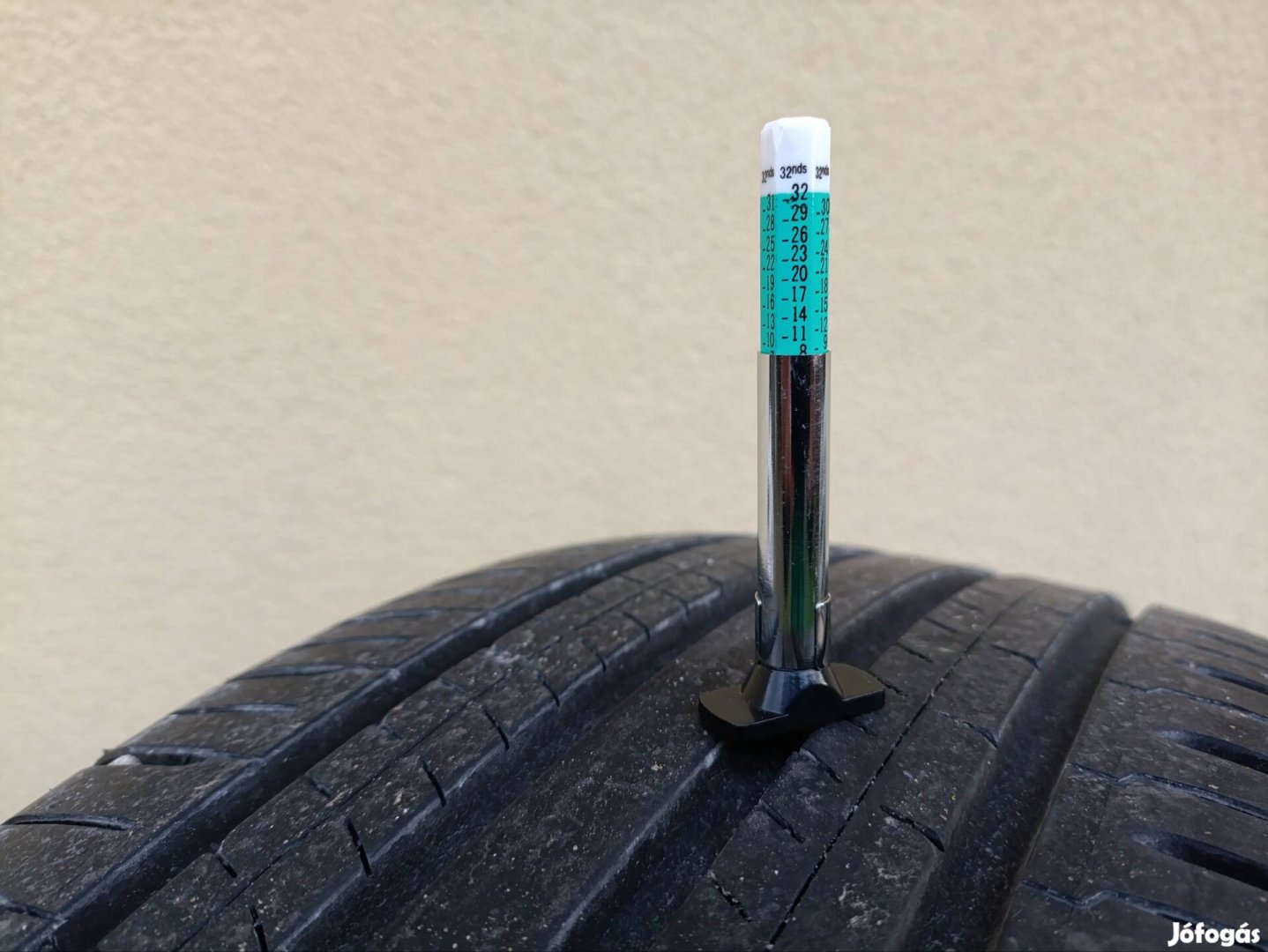 Újszerű! Falken 215/50 r18' nyári gumi 