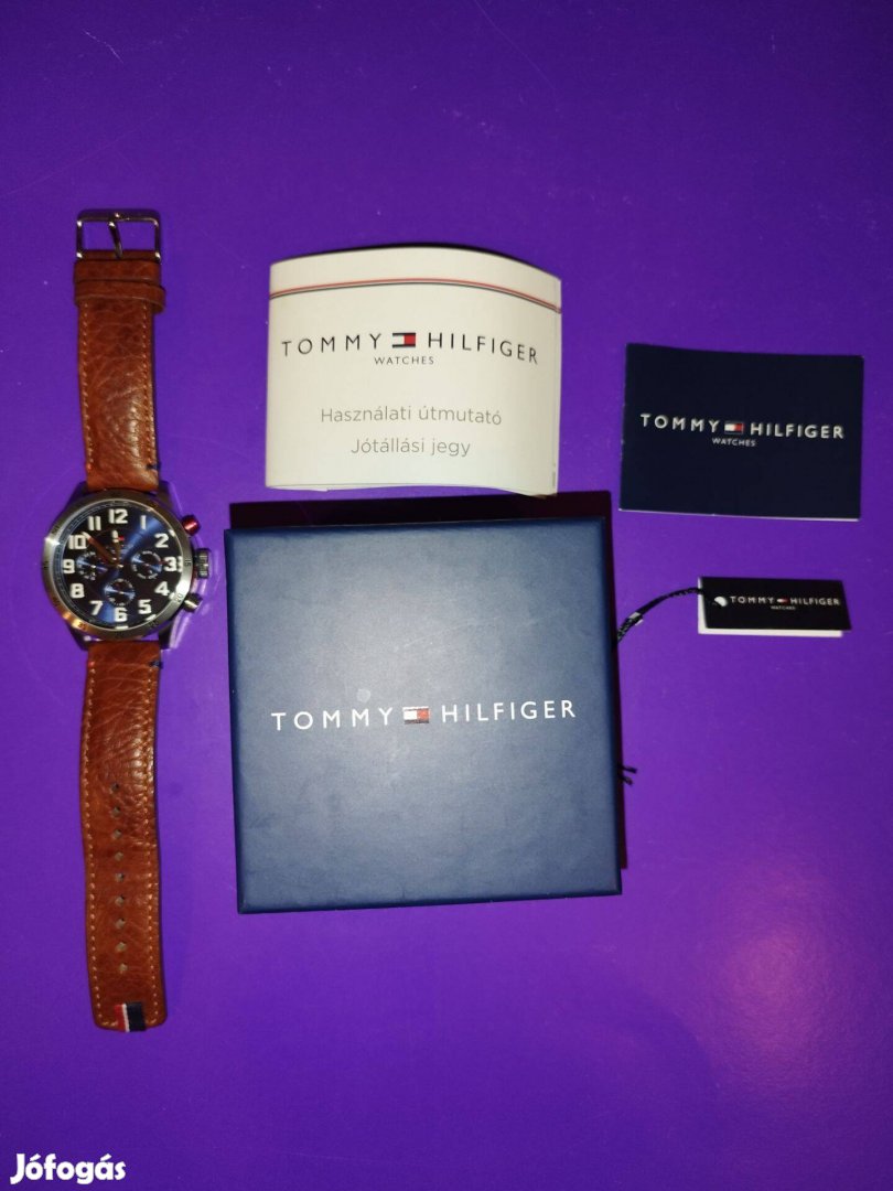 Újszerű -Tommy Hilfiger, Többfunkciós karóra bőrszíjjal