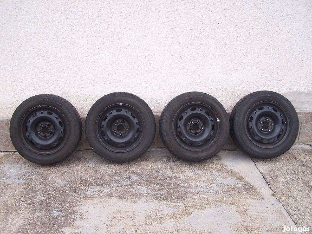 Újszerű!! 14"-os Skoda Fabia felni Semperit 185/60 nyári gumi autógumi