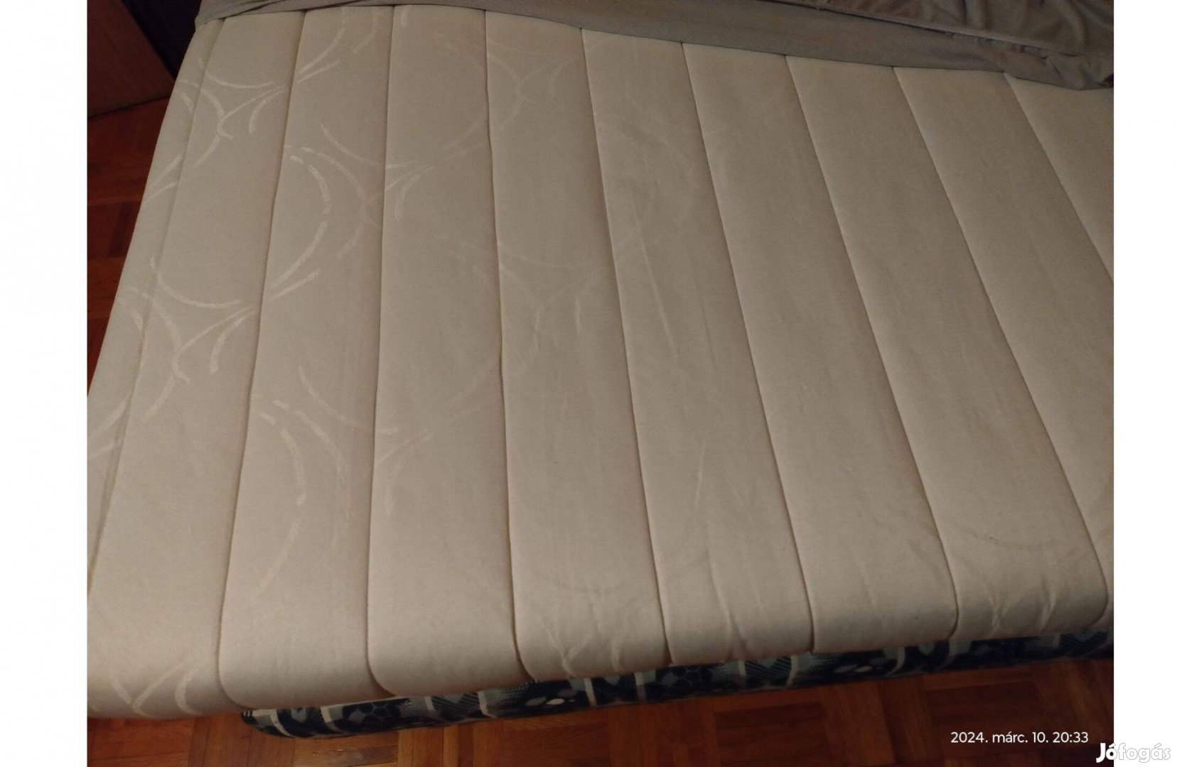 Újszerű, hibátlan matrac 140x200 cm eladó