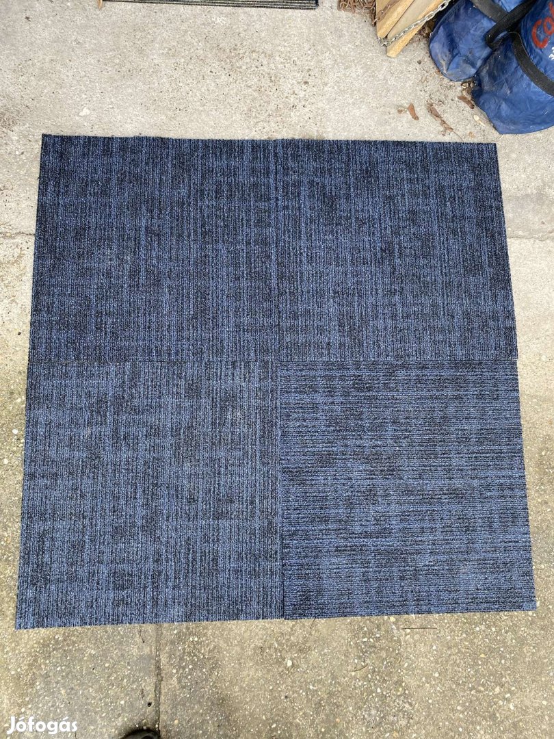 Újszerű állapotú padló szőnyeg , modul szőnyeg eladó 