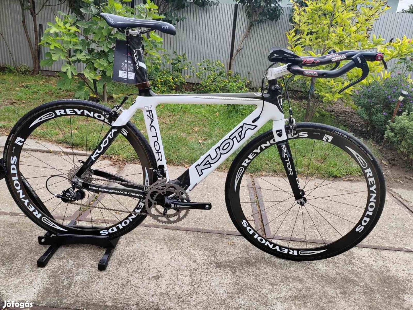 Újszerű carbon Kuota K-Factor országúti triatlon időfutam TT kerékpár