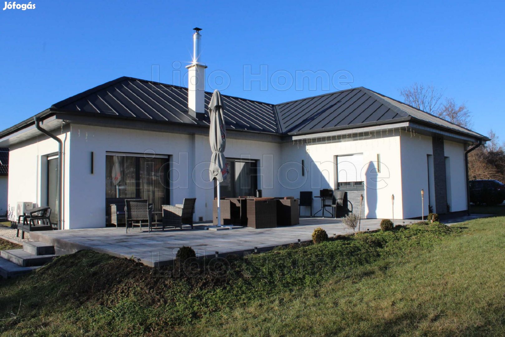 Újszerű családi ház Balatonfűzfőn a strandtól 5 percnyire