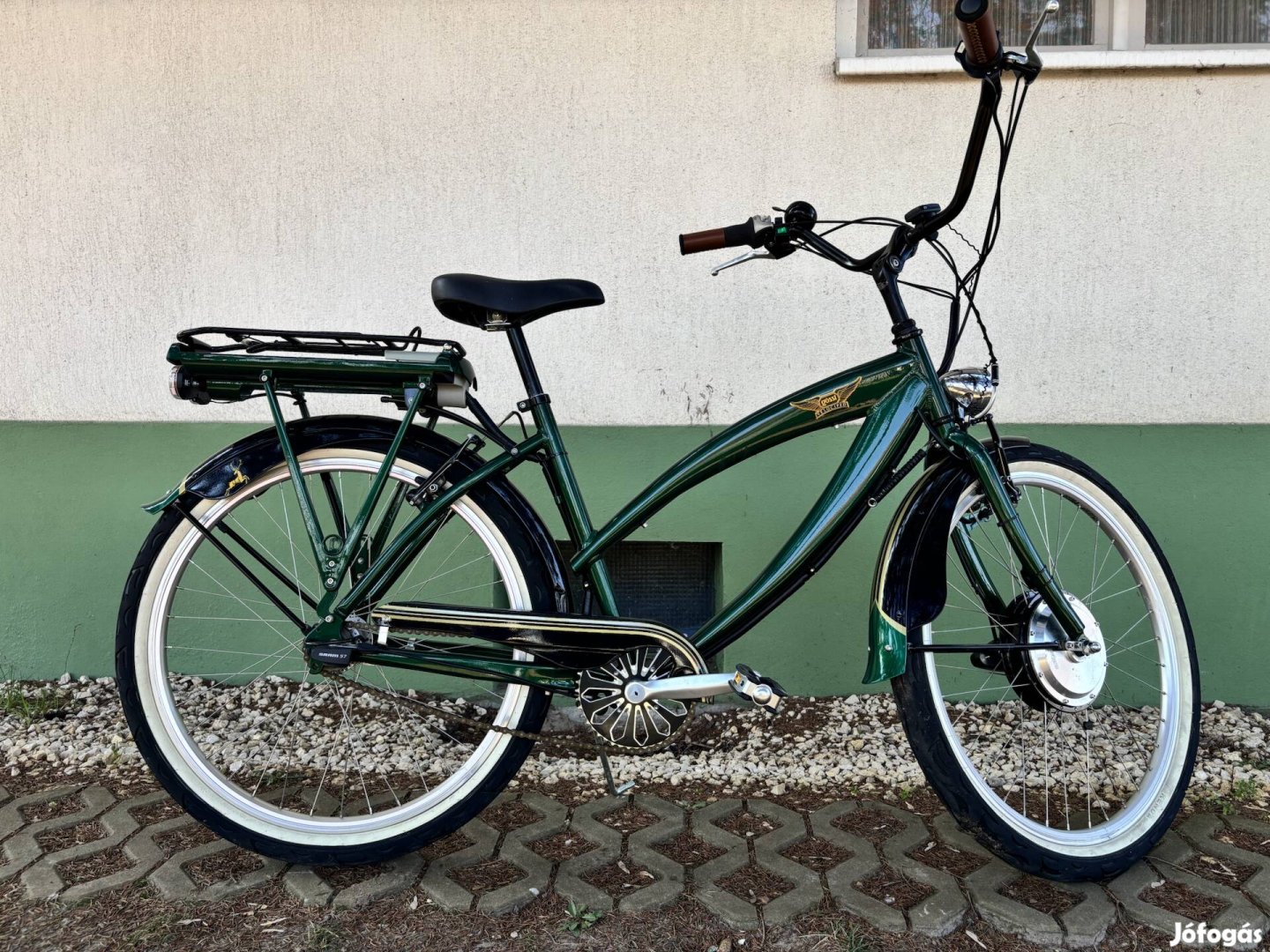 Újszerű elektromos cruiser kerékpár