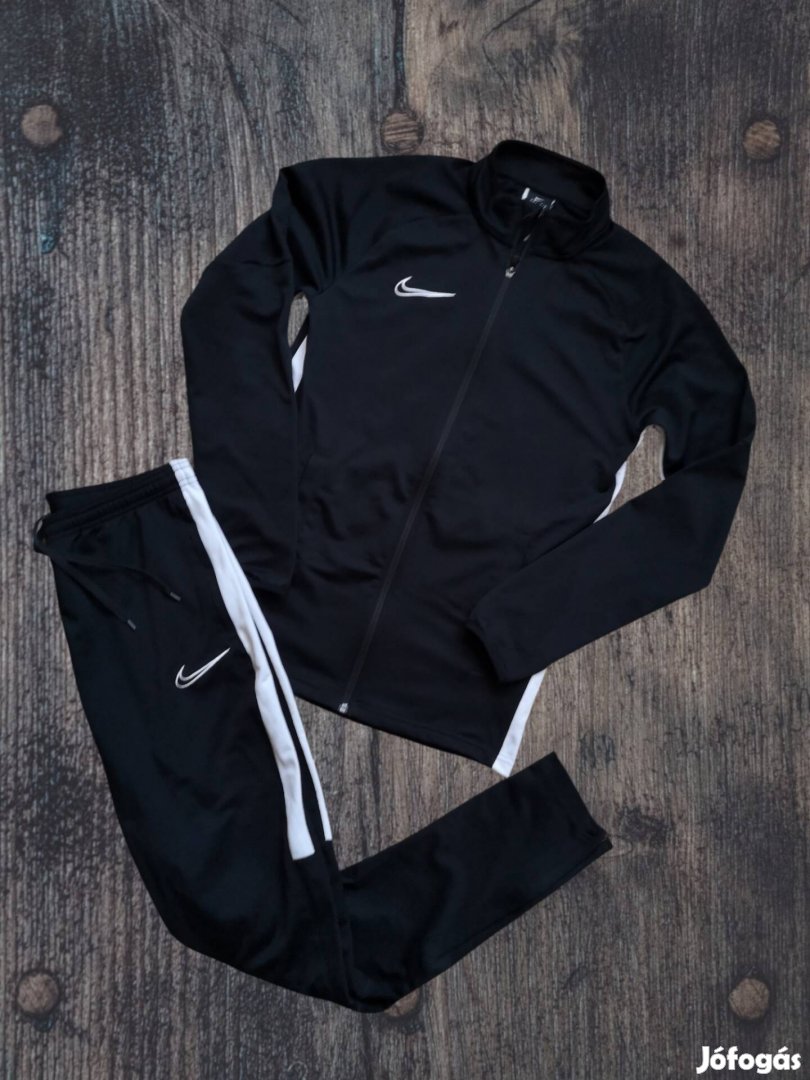 Újszerű eredeti Nike Dri-fit Academy Tracksuit szett - S