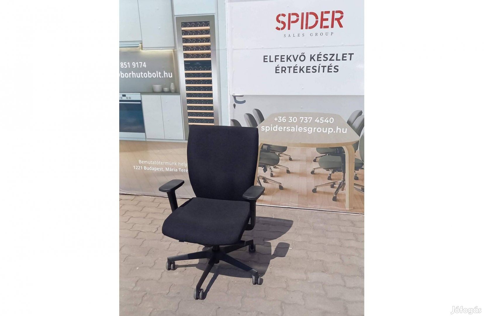 Újszerű forgószék, irodai gurulós szék, fekete színű - használt szék