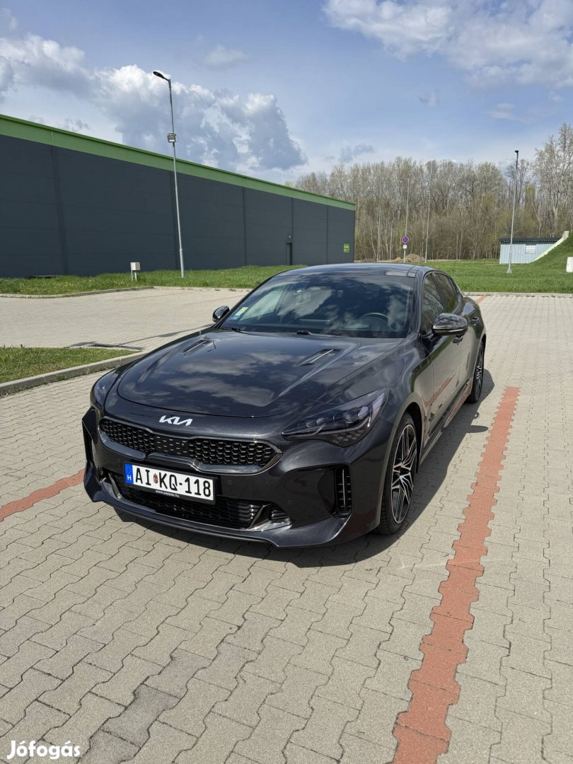 Újszerű garanciális Kia Stinger GT eladó,2022évj,32ezer km!
