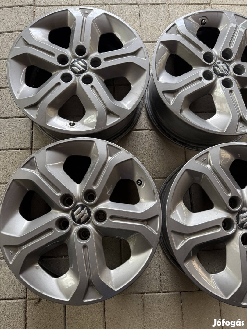Újszerű gyári Suzuki Vitara Scross R17 alufelni Tpms 