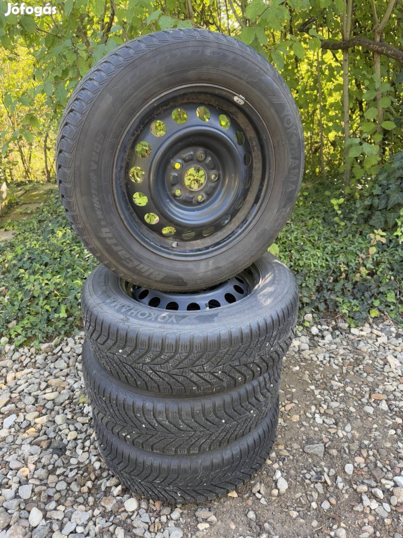 Újszerű gyári Suzuki Vitara Scross yokohama 215/60r16 téli gumi Tpms
