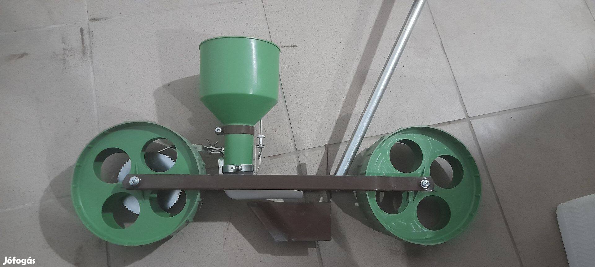 Újszerű kézi vetőgép eladó