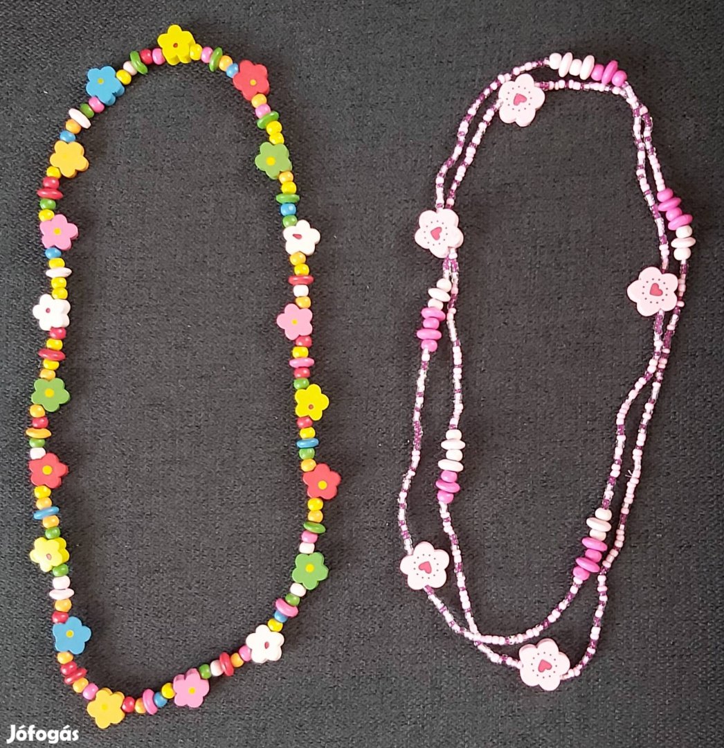Újszerű kislány festett fa nyaklánc. Darabár.