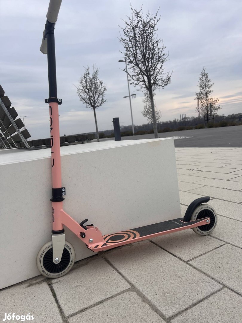 Újszerű kislány roller