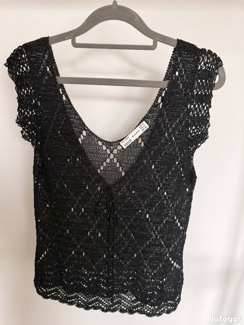 Újszerű női felsők