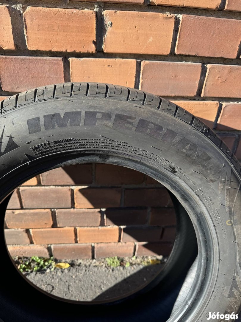 Újszerű nyárigumi eladó