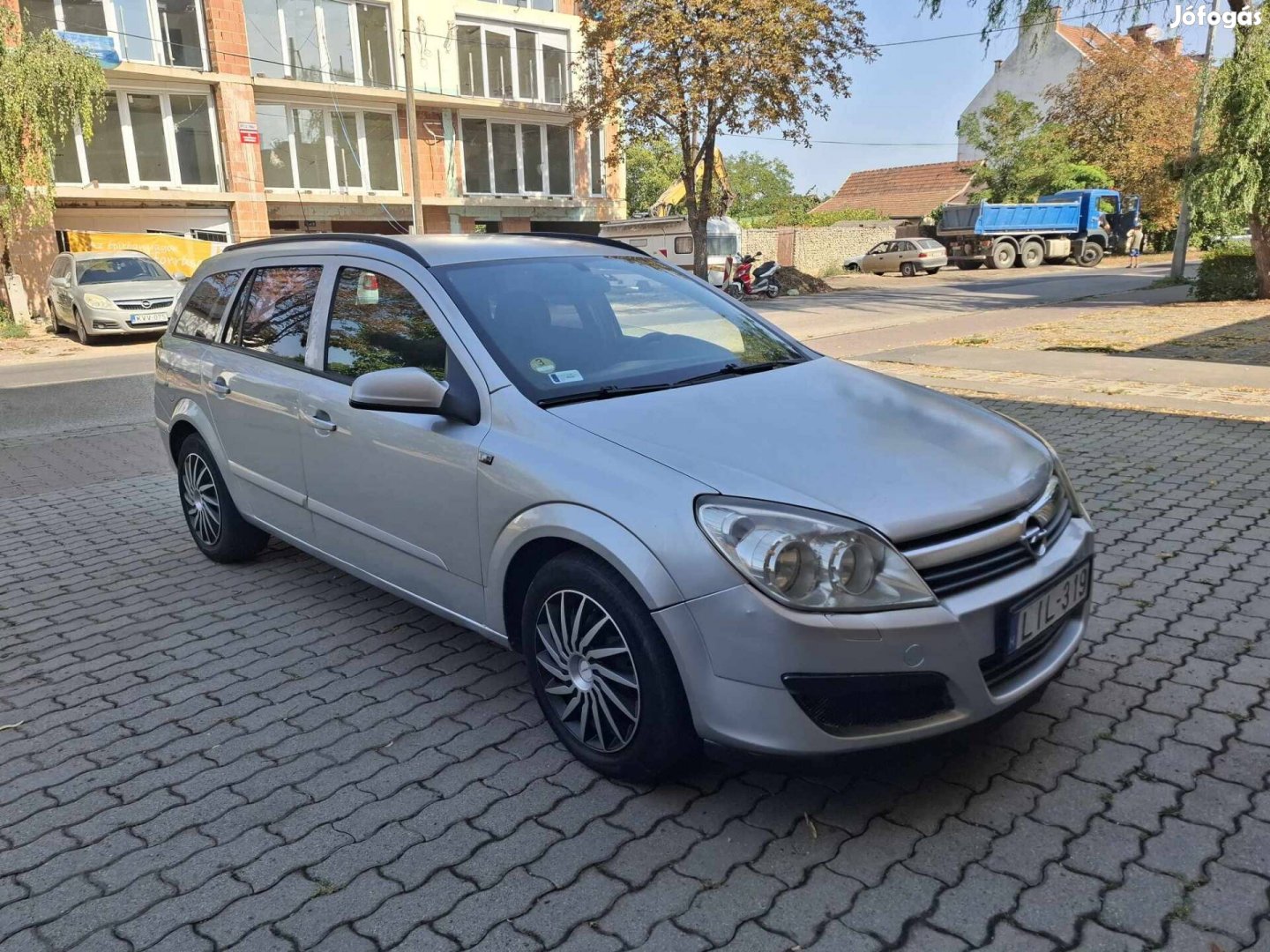 Ujszerű opel astra h 2005 evjárat 