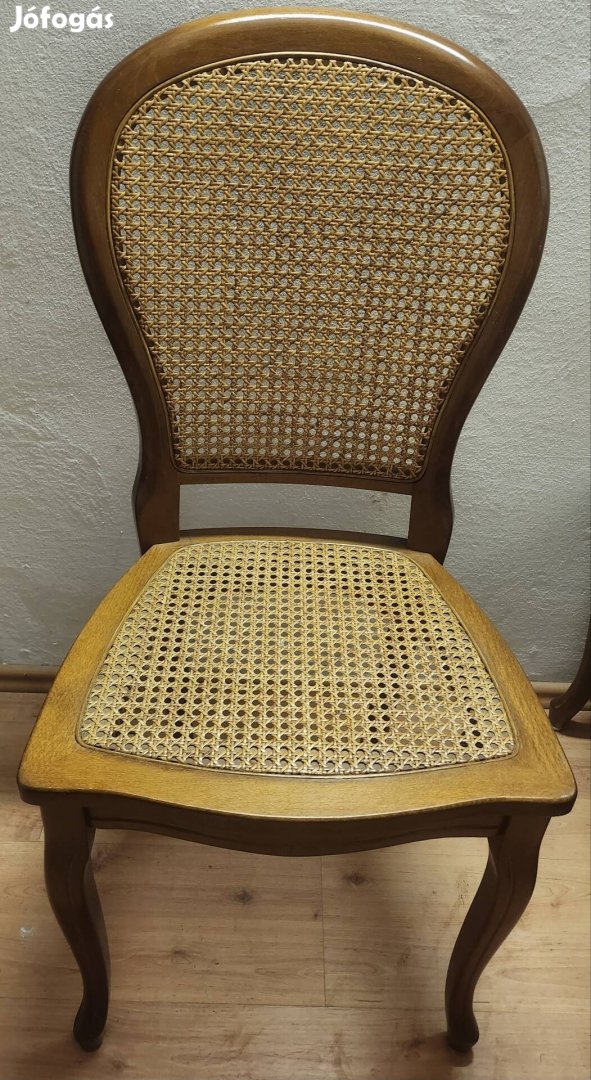 Újszerű thonet nádszövet diófa székek ( 8db) Ár/db 